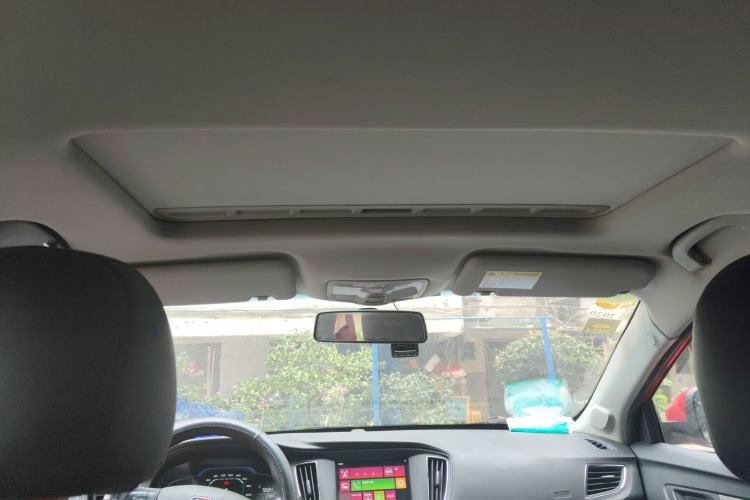 Used Roewe 360 2015 1.5L Manual Luxury Edition