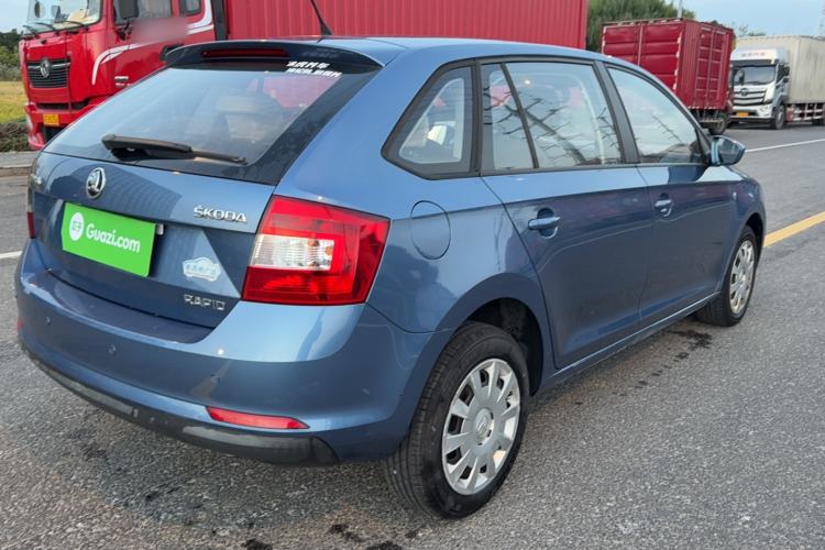Used Skoda Rapid Spaceback 2014 1.6L Automatic Enjoyment Edition
