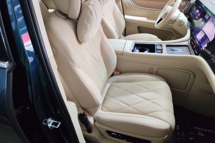 Used Hima AITO M9 2025 Extended-Range Ultra Version 52 kWh 6-Seater
