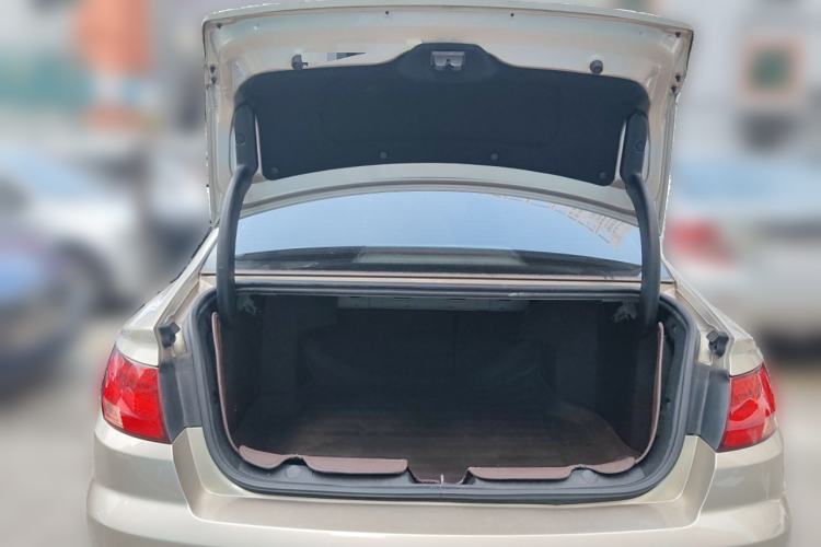 Used Geely Auto Emgrand GL 2017 1.8L Manual Elite Model
