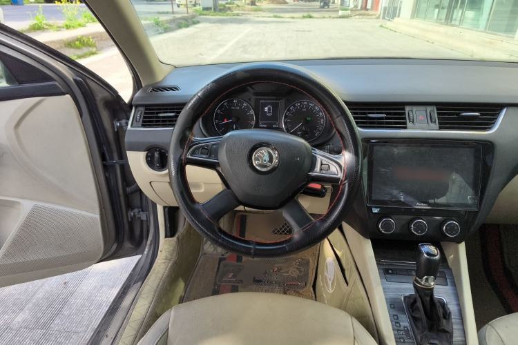 Used Skoda Octavia 2015 1.4TSI DSG Yijun Edition