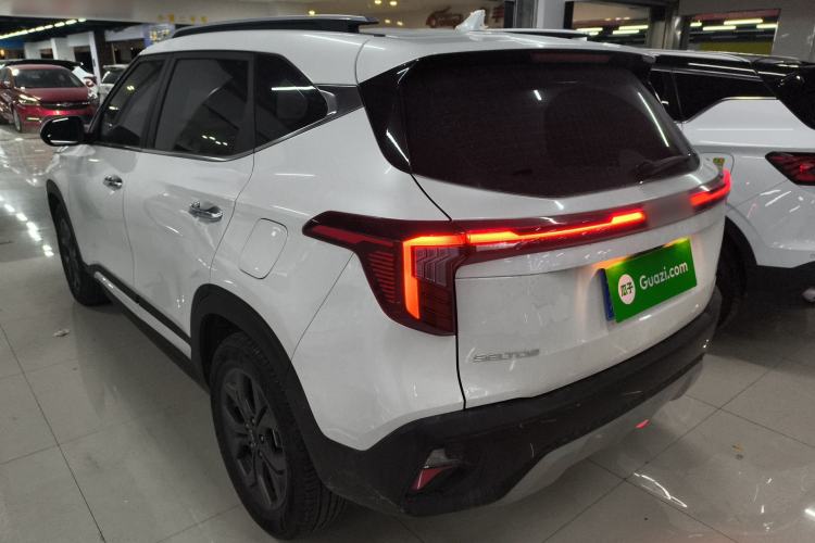 Used Kia Seltos 2023 1.5L CVT Luxury Edition Rear Left 45 Deg