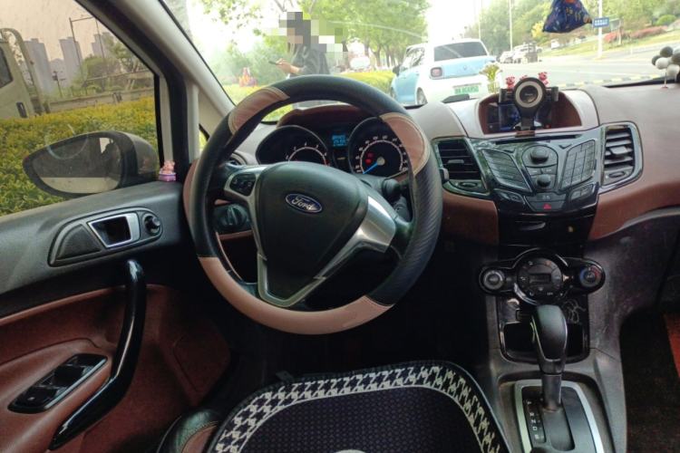 Used Ford Fiesta 2014 Hatchback 1.0 GTDi Automatic Dynamic Model Steering Wheel