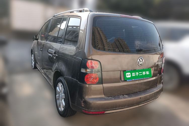 Used Volkswagen Touran 2011 1.4T Manual ZhiShang Edition 5-seater
