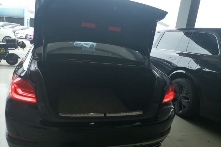 Used BMW 5 Series 2019 Facelifted 525Li Luxury Package Trunk