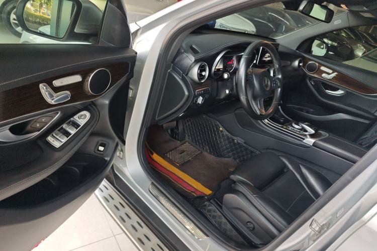 Used Mercedes-Benz GLC 2018 GLC 260 4MATIC Luxury Model