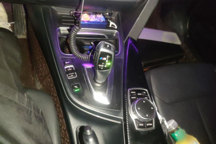 Used BMW 3 Series 2016 320Li Ambition Model
