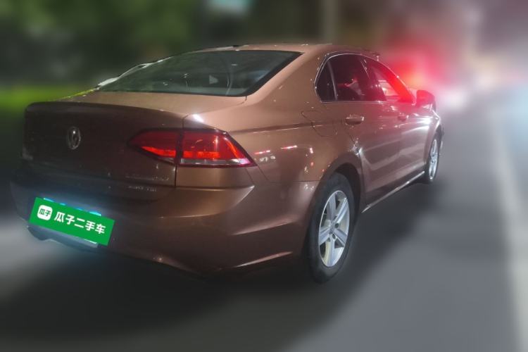 Used Volkswagen Lamando 2015 230TSI Manual Trend Edition Rear Right 45 Deg