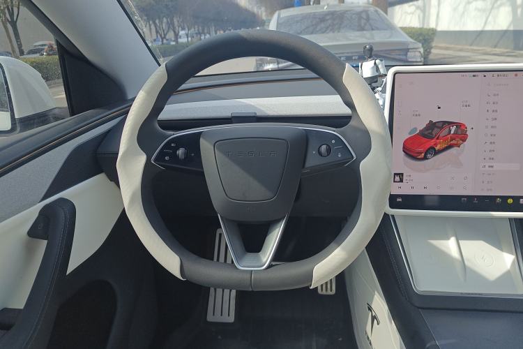 Used Tesla Model Y 2025 Long-Range All-Wheel Drive First Edition