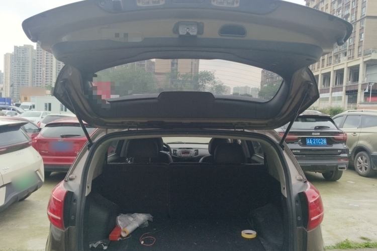 Used Kia Sportage R 2014 2.0L Automatic Two-Wheel Drive DLX Trunk