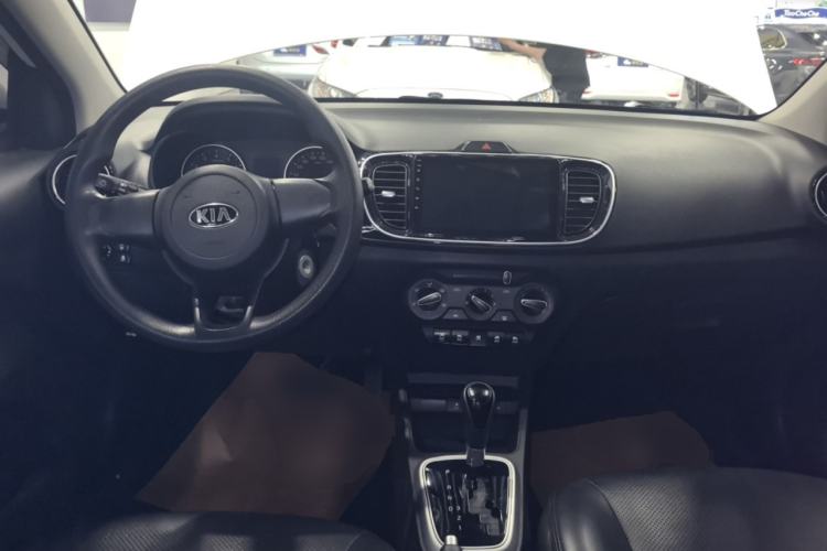 Used Kia Pegas 2020 Revised Version 1.4L Automatic Comfortable with Sunroof Center Console