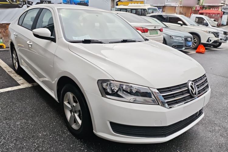 Used Volkswagen Lavida 2013 Revised Classic 1.6L Manual Fashion Edition
