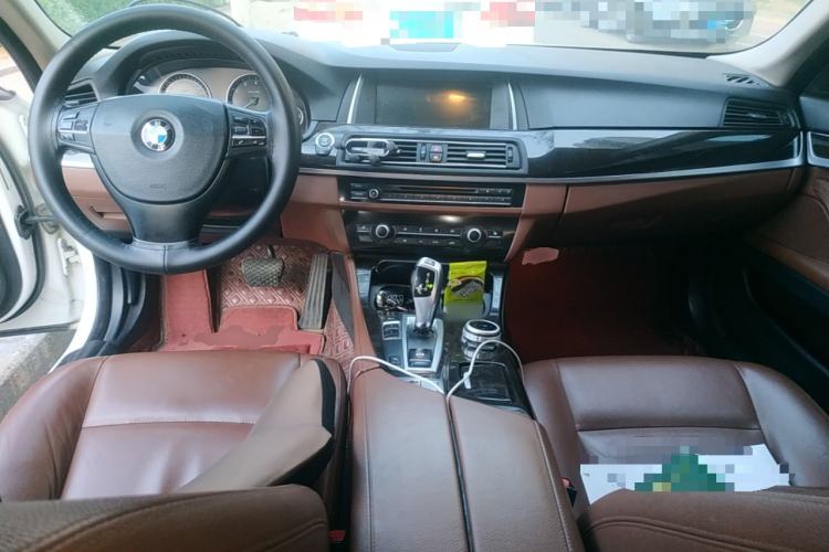 Used BMW 5 Series 2014 525Li Leading Model Center Console