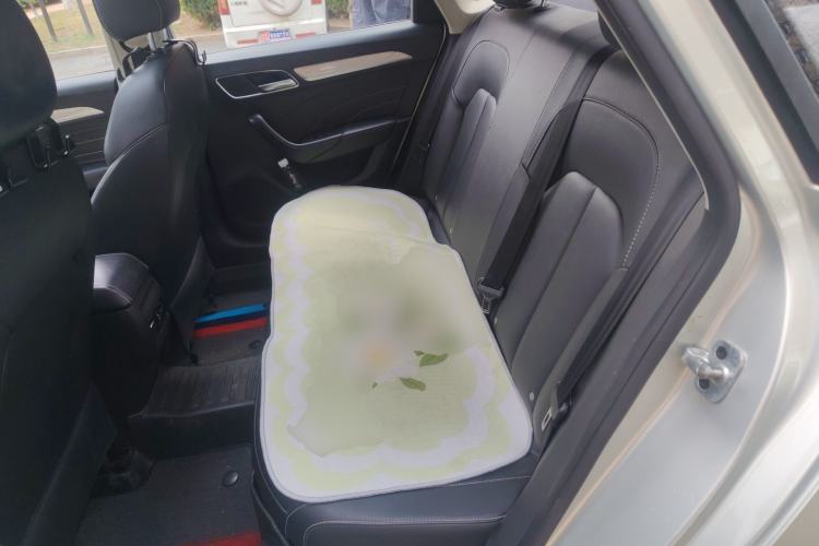 Used Roewe i6 New Energy 2017 45T Hybrid Connect & Smart Enjoyment Edition Left Rear Seat