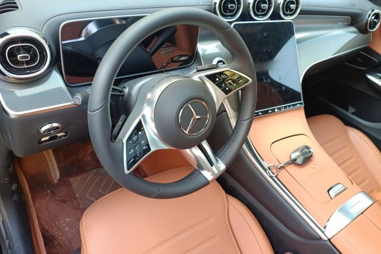 Used Mercedes-Benz GLC 2025 Refresh GLC 260 L 4MATIC Dynamic Edition
