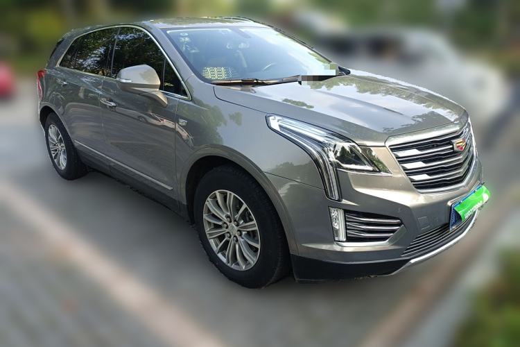 Used Cadillac XT5 2018 28T Four-Wheel Drive Luxury Model Front Right 45 Deg