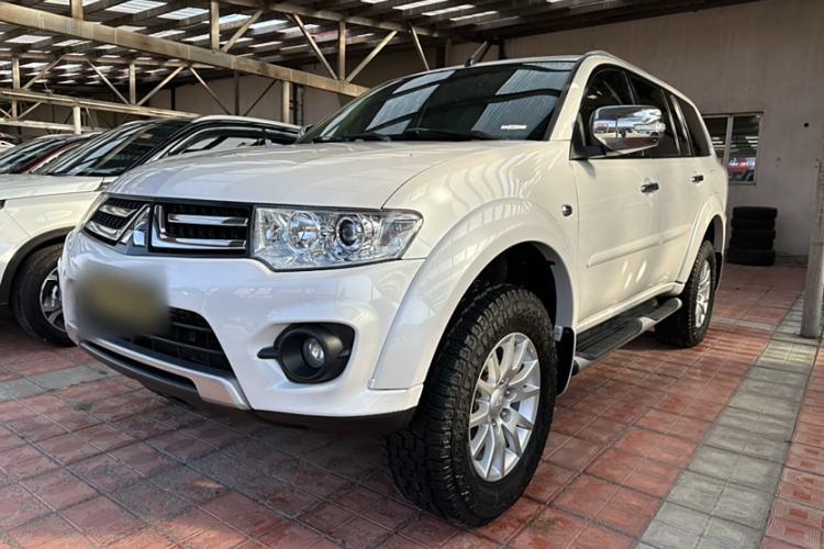 Used Mitsubishi Pajero Sport 2013 3.0L Automatic 4x4 Flagship Edition
