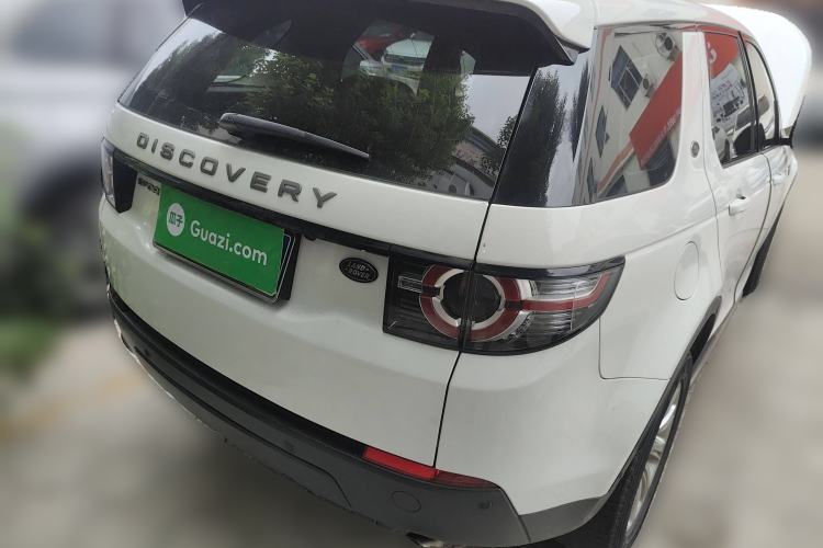 Used Land Rover Discovery Sport 2018 240 PS PURE Edition Rear Right 45 Deg
