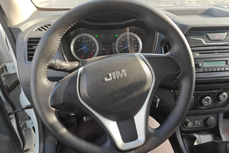 Used Isuzu JLM 2018 2.5T Two-Wheel Drive Diesel Luxury Version with Extended Cargo Bed JE4D25Q5A
