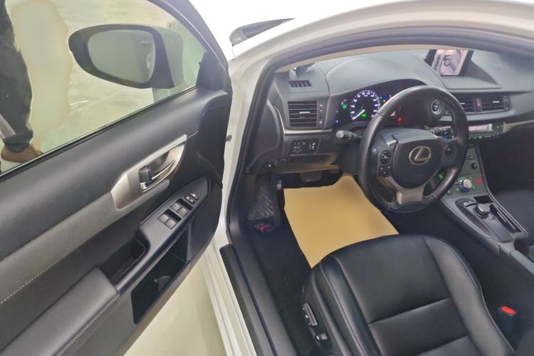 Used Lexus CT 2017 CT200h Comfort Edition Monochrome China V Standard