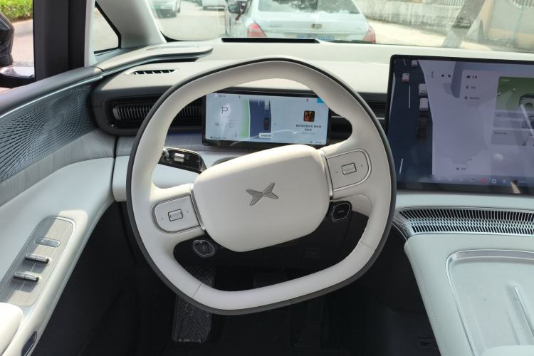 Used XPeng X9 2026 Model Pure Electric 650 UltraSE Steering Wheel