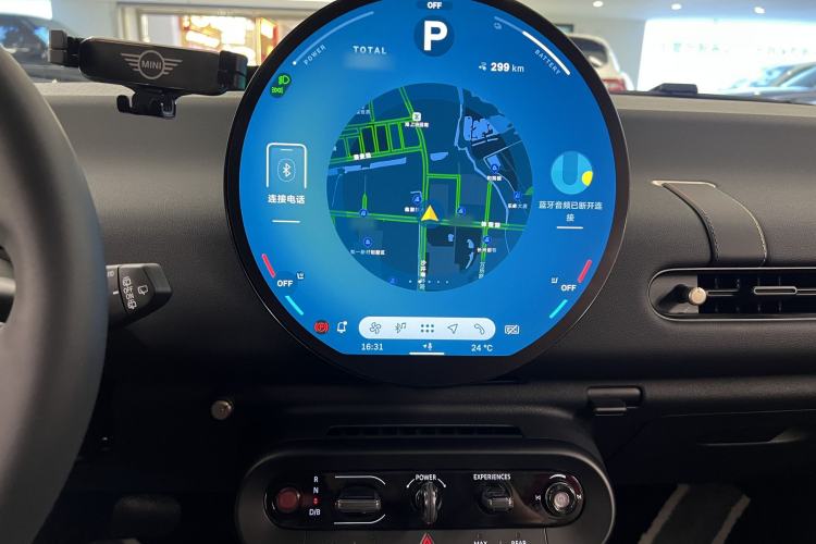 Used MINI Electric COOPER 2024 456km COOPER E Classic Edition Interior 4