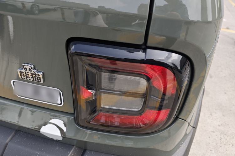 Used Geely Galaxy Panda 2025 210km Panda Rider Right Rear Taillight