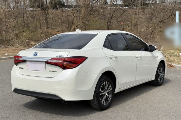 Used Toyota Levin 2016 Dual-Engine 1.8H GS E-CVT Elite Model with Sunroof
