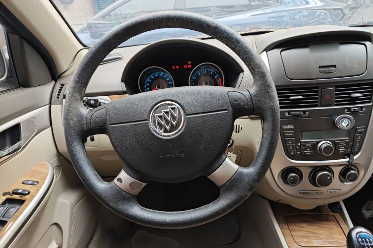 Used Buick Excelle 2015 1.5L Manual Classic Trim
