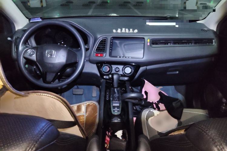 Used Honda Vezel 2017 1.5L CVT 2WD Comfort Model Center Console