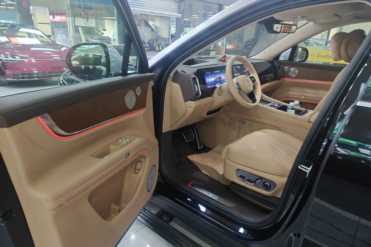 Used Hima AITO M9 2025 Extended-Range Ultra Version 52 kWh 6-Seater Driver Seat