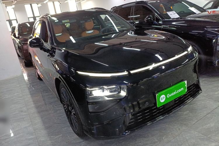 Used XPeng G9 2025 625 Long-Range Max Front Right 45 Deg