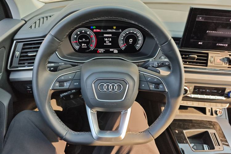 Used Audi Q5L 2022 40T Fashionable and Dynamic Model
