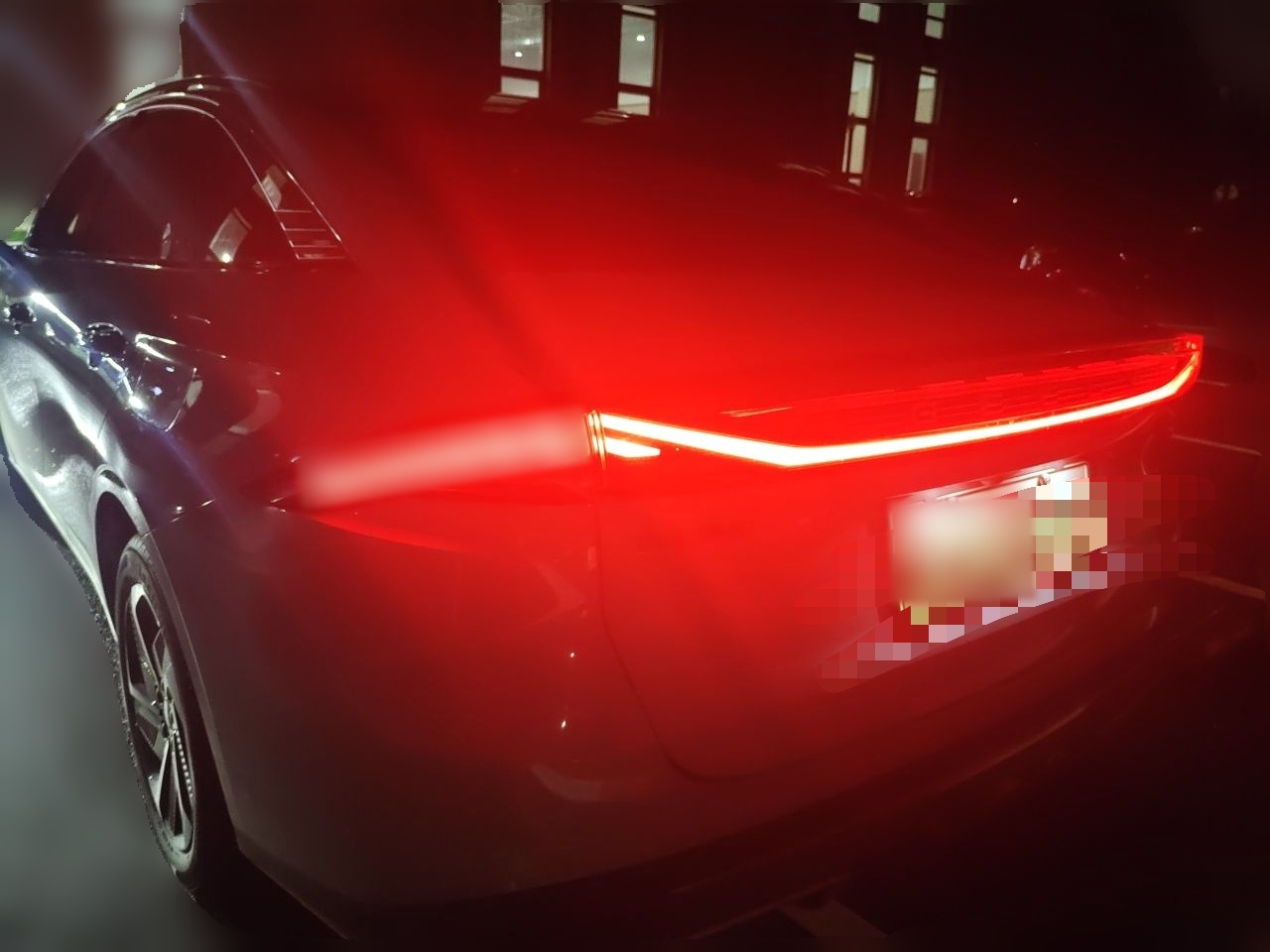 Geely Galaxy L6 2025 EM-i 140km Starship Edition — снимка 4