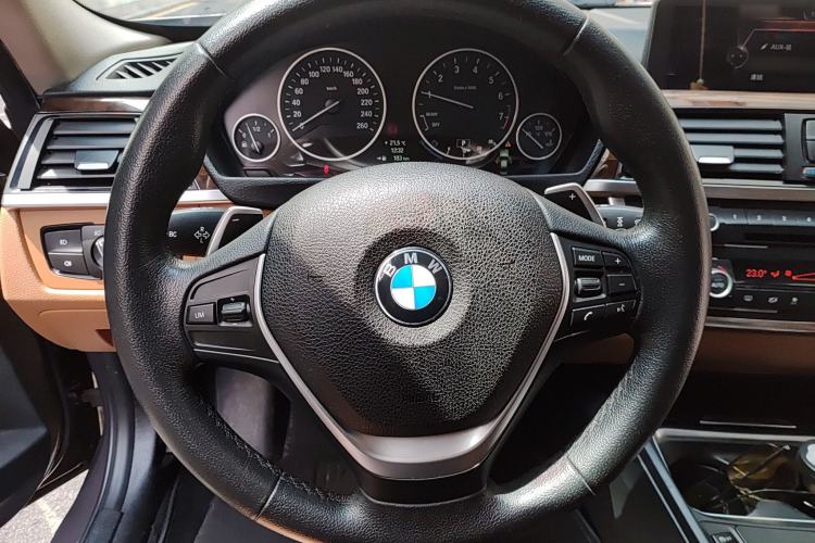 Used BMW 3 Series 2013 Facelifted 320Li Luxury Design Package
