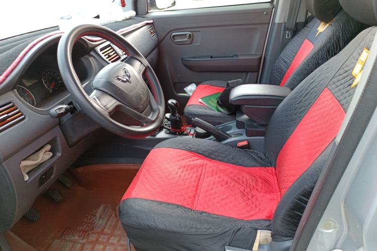 Used Wuling Rongguang V 2016 1.2L Practical Model Non-Power-Assisted
