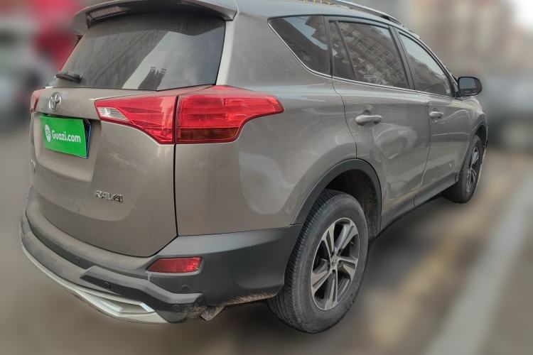 Used Toyota RAV4 2015 2.0L CVT Two-Wheel Drive Fashion Edition