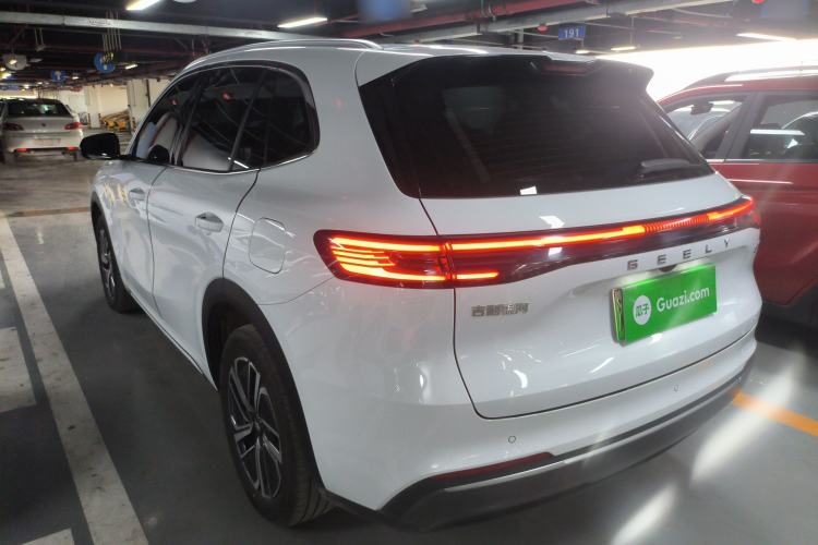 Used Geely Galaxy Xingjian 7 EM-i 2025 120km Launch+ Version Exterior 2