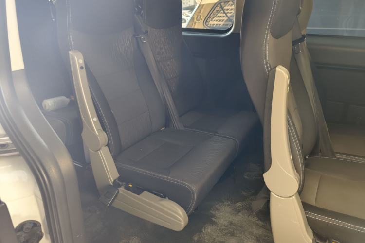 Used JAC Refine M3 2019 PLUS IKEA Edition 1.8L Luxury 9-Seater