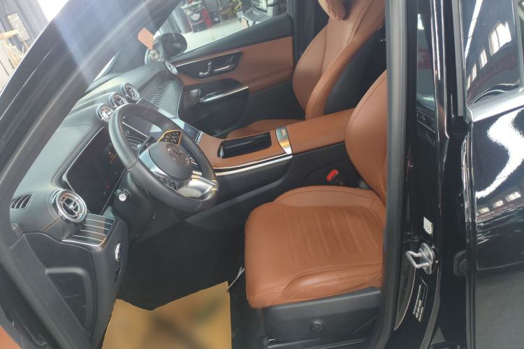 Used Mercedes-Benz GLC 2023 GLC 260 L 4MATIC Dynamic Edition 5-seater