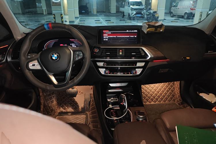 Used BMW X3 2020 xDrive28i Luxury Package Center Console