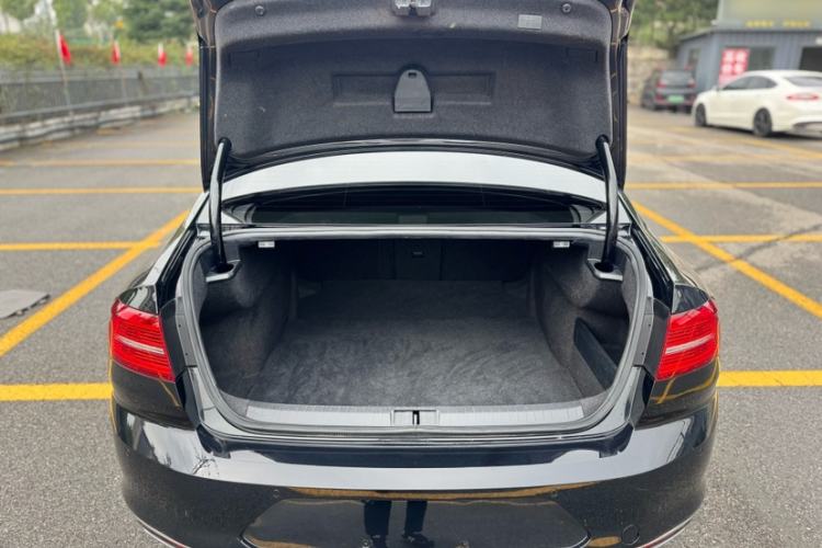 Used Volkswagen Magotan 2019 330TSI DSG Luxury Version China VI Standard