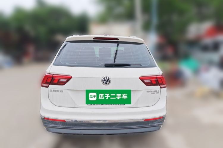 Used Volkswagen Tiguan L 2017 330TSI Automatic Two-Wheel Drive Luxury Edition Rear