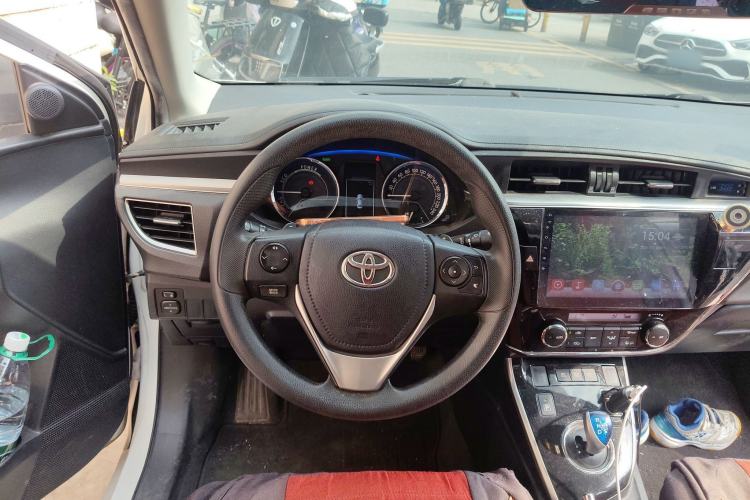 Used Toyota Corolla 2016 Dual-Engine 1.8L E-CVT Leading Edition
