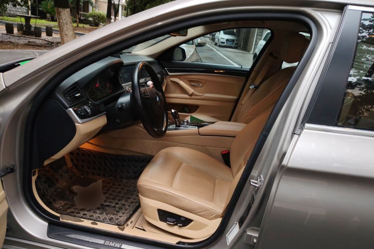 Used BMW 5 Series 2012 523Li Luxury Model
