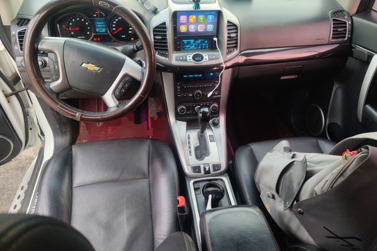 Used Chevrolet Captiva 2015 2.4L 4x4 Flagship Edition 7-Seater