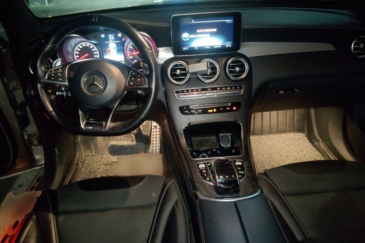 Used Mercedes-Benz GLC AMG 2018 AMG GLC 63 4MATIC+ Center Console