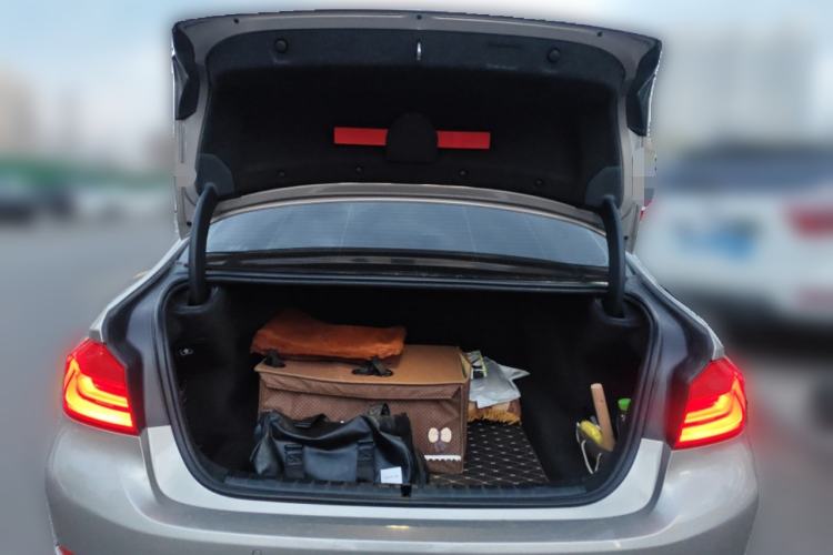 Used BMW 5 Series 2018 525Li Luxury Package
