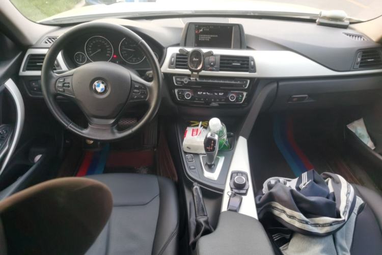 Used BMW 3 Series 2016 320Li Ambition Model
