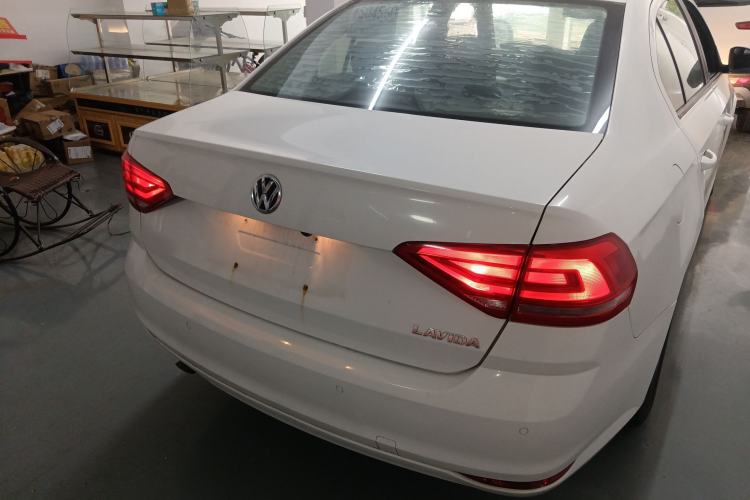 Used Volkswagen Lavida 2015 1.6L Automatic Fashion Edition